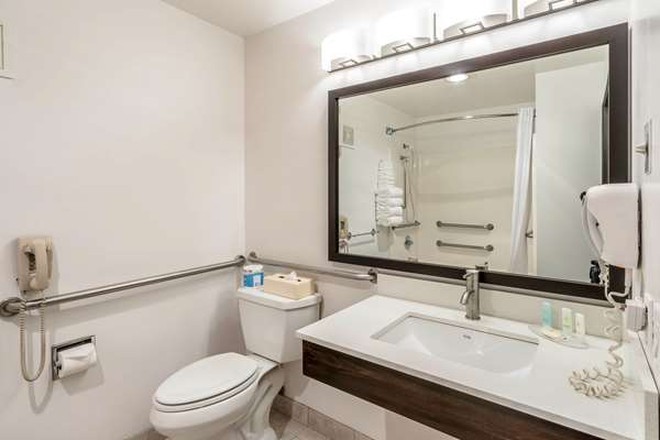  - Comfort Inn Lacey - I-5, Exit 109