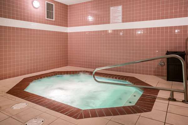 Pool - Comfort Inn Lacey - I-5, Exit 109