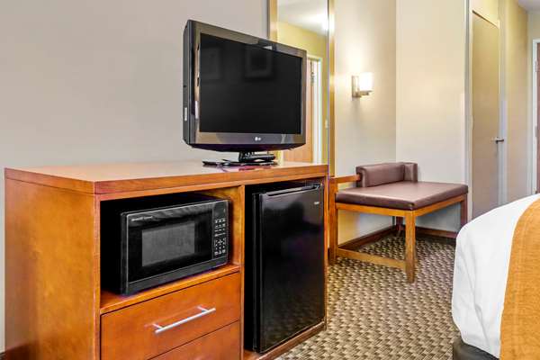  - Comfort Inn Auburn