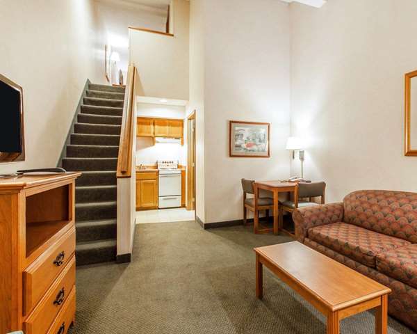 Suite - Quality Inn Mt Vernon - I-5, Exit 227
