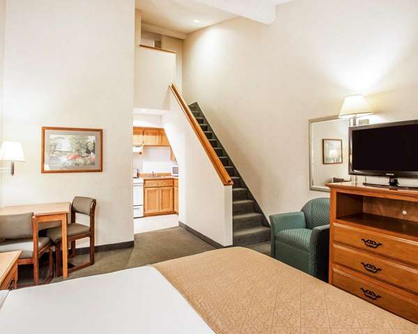 Suite - Quality Inn Mt Vernon - I-5, Exit 227