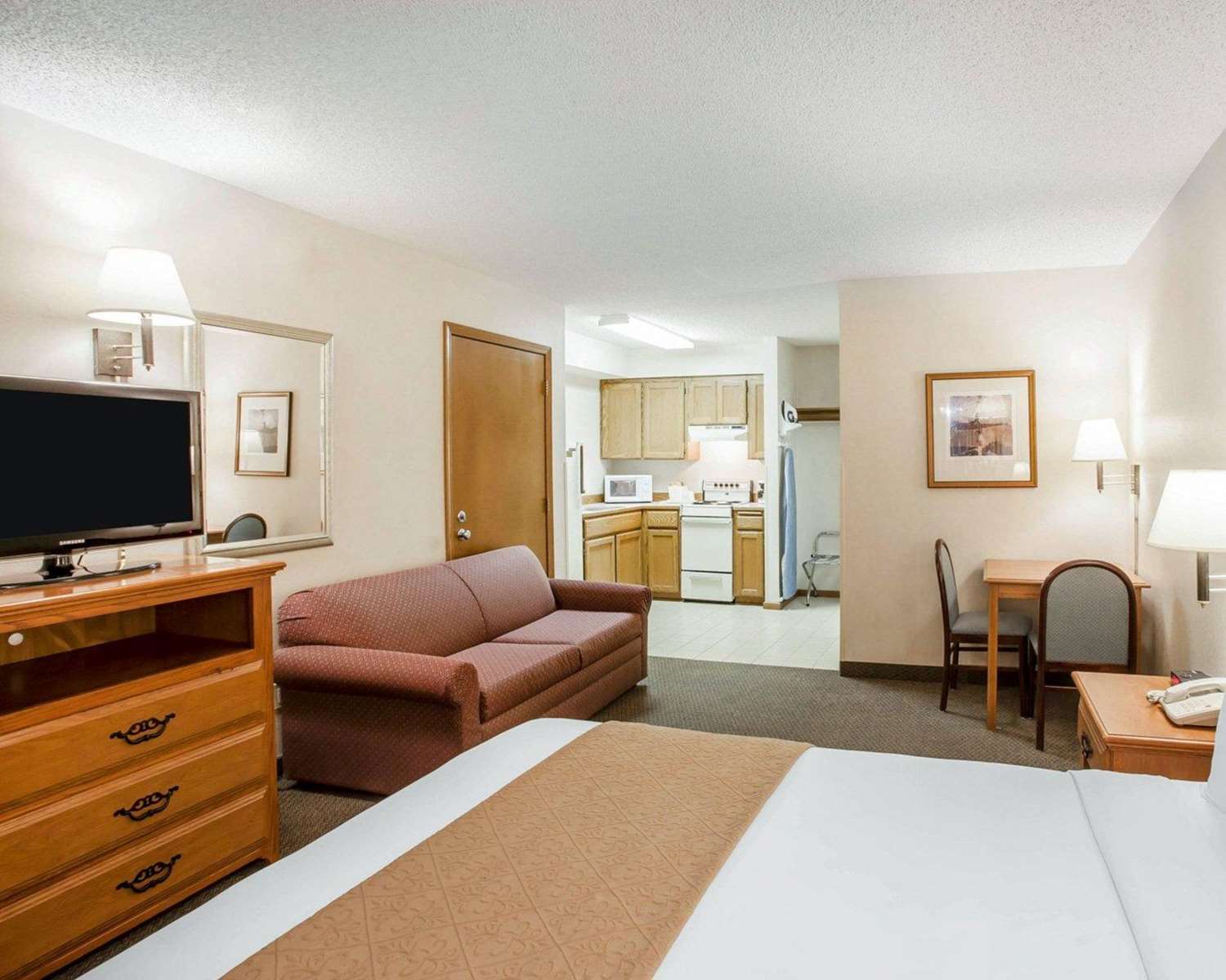 Quality Inn Mt Vernon I5, Exit 227, WA See Discounts