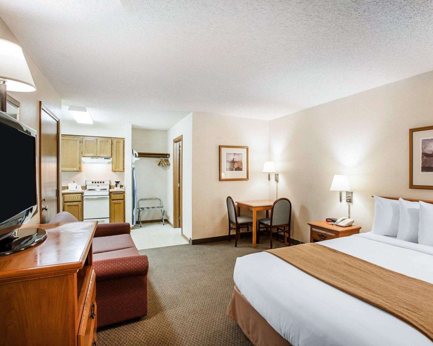 Quality Inn Mt Vernon I5, Exit 227, WA See Discounts