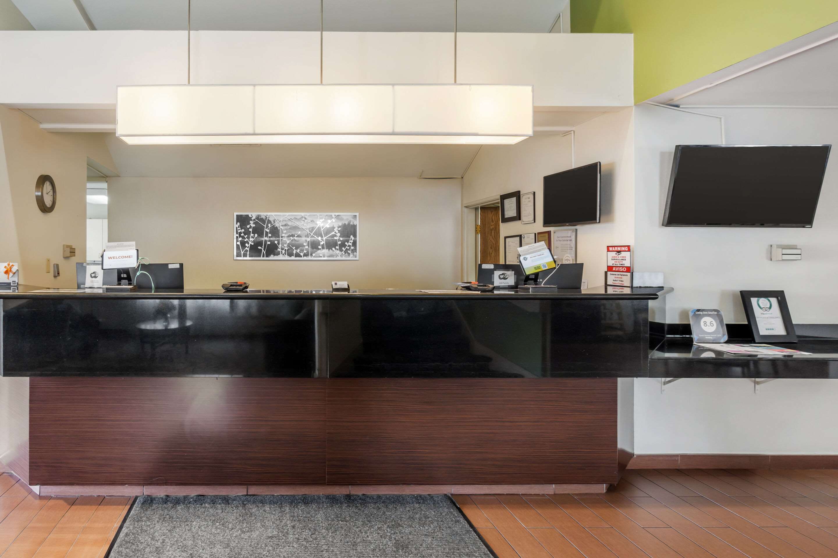 Front desk | Sleep Inn SeaTac