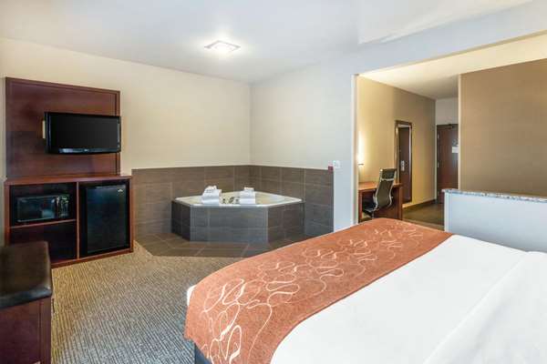  - Comfort Suites Yakima