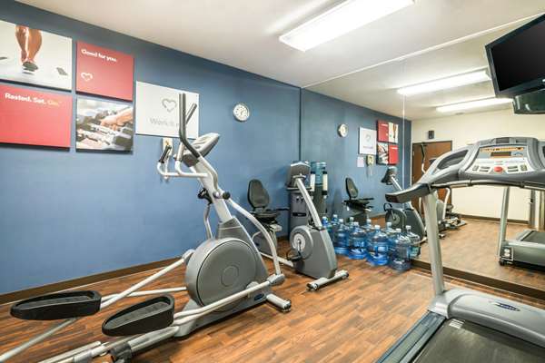 Fitness/ Exercise Room - Comfort Suites Yakima