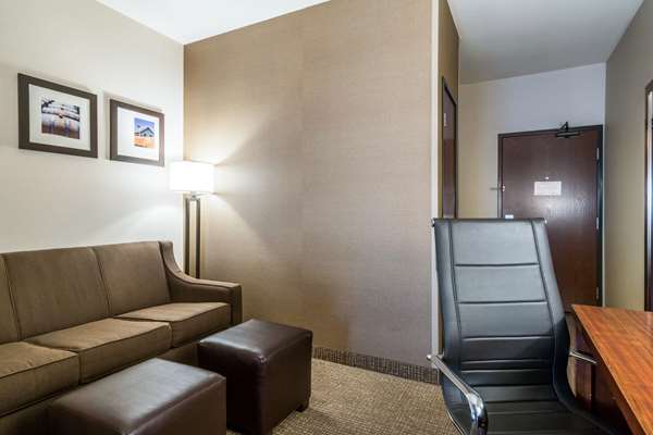  - Comfort Suites Yakima