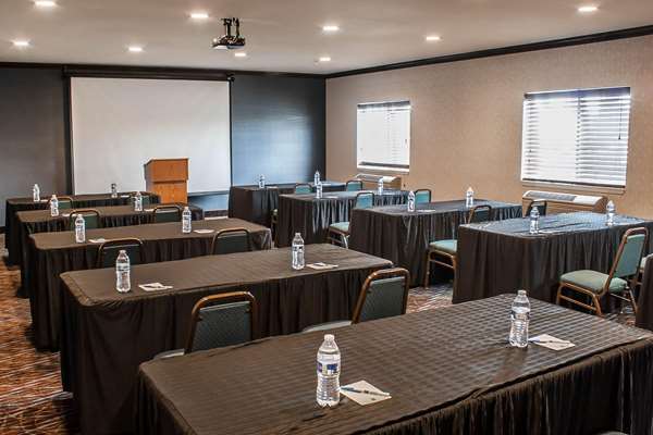  - Comfort Inn Federal Way - I-5, Exit 143