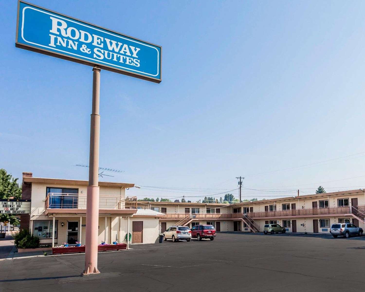 Rodeway Inn & Suites Omak, WA See Discounts