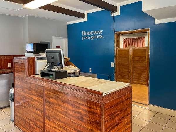  - Rodeway Inn & Suites Omak