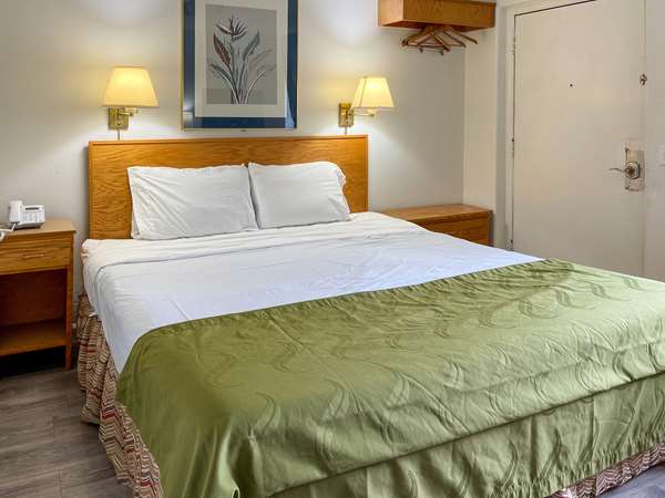  - Rodeway Inn & Suites Omak