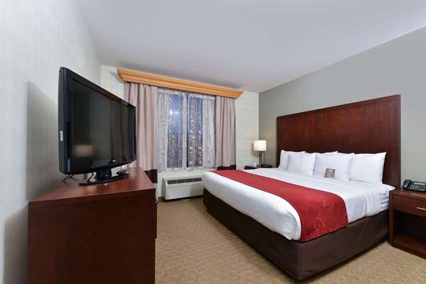  - Comfort Suites Tukwila - I-405, Exit 1