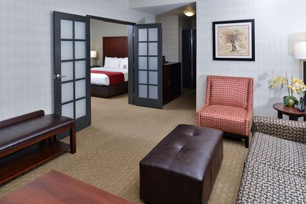  - Comfort Suites Tukwila - I-405, Exit 1