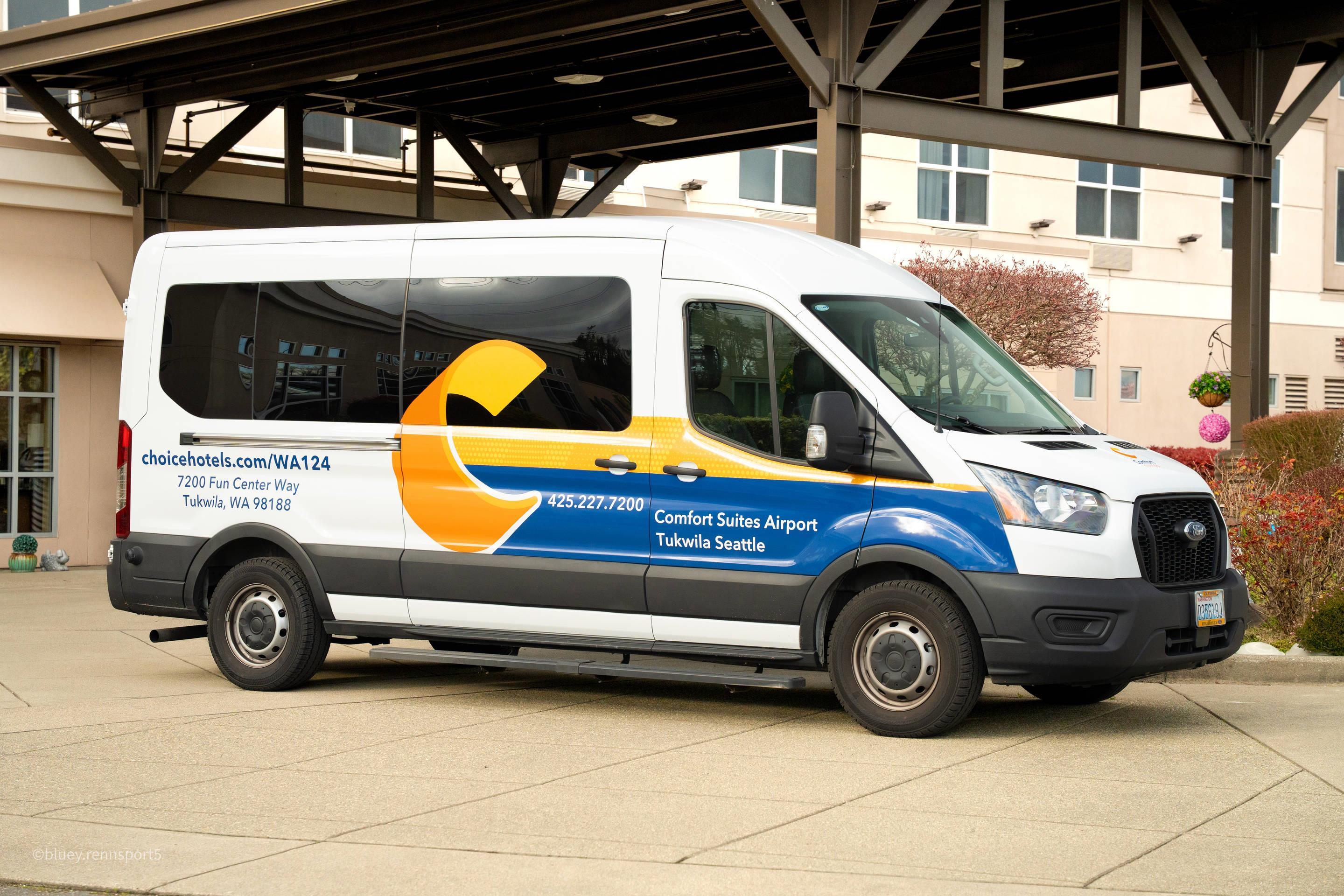 Shuttle service | Comfort Suites Airport Tukwila Seattle