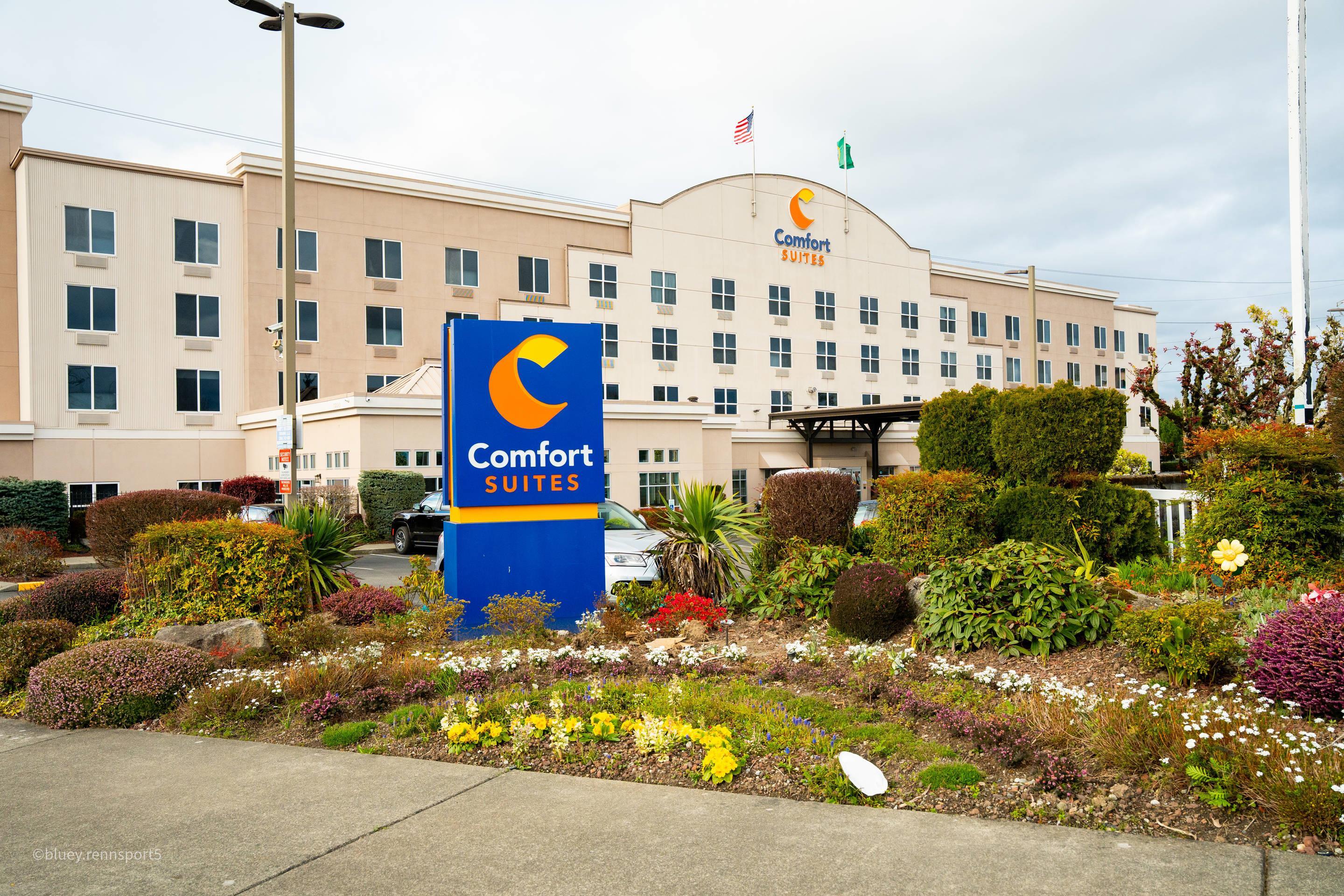 Hotel exterior | Comfort Suites Airport Tukwila Seattle