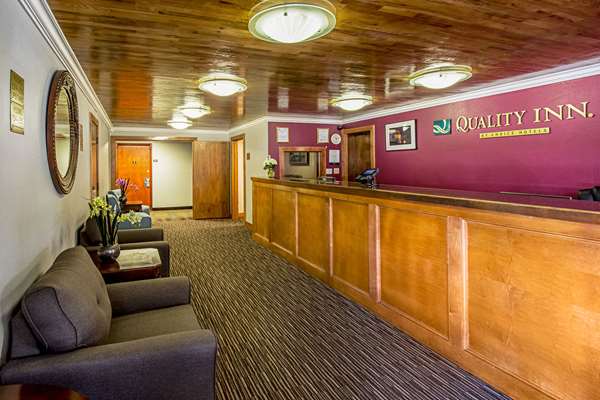  - Quality Inn Olympia - I-5, Exit 105