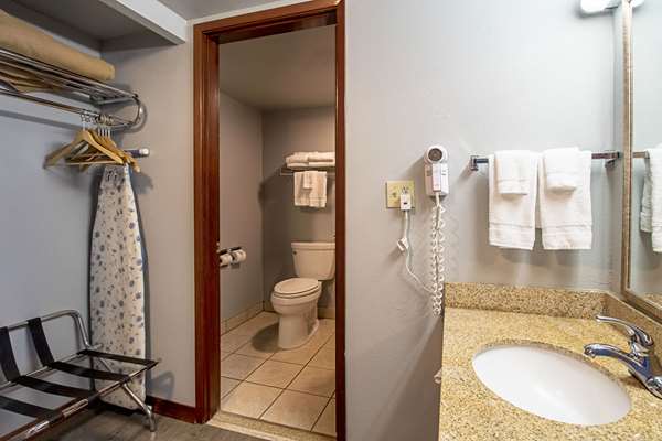  - Quality Inn Olympia - I-5, Exit 105