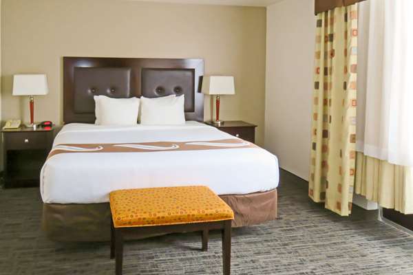 Suite - Quality Inn & Suites Everett - I-5, Exit 186
