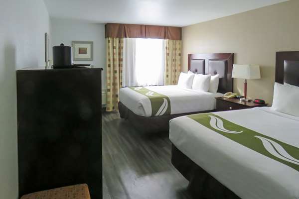  - Quality Inn & Suites Everett - I-5, Exit 186