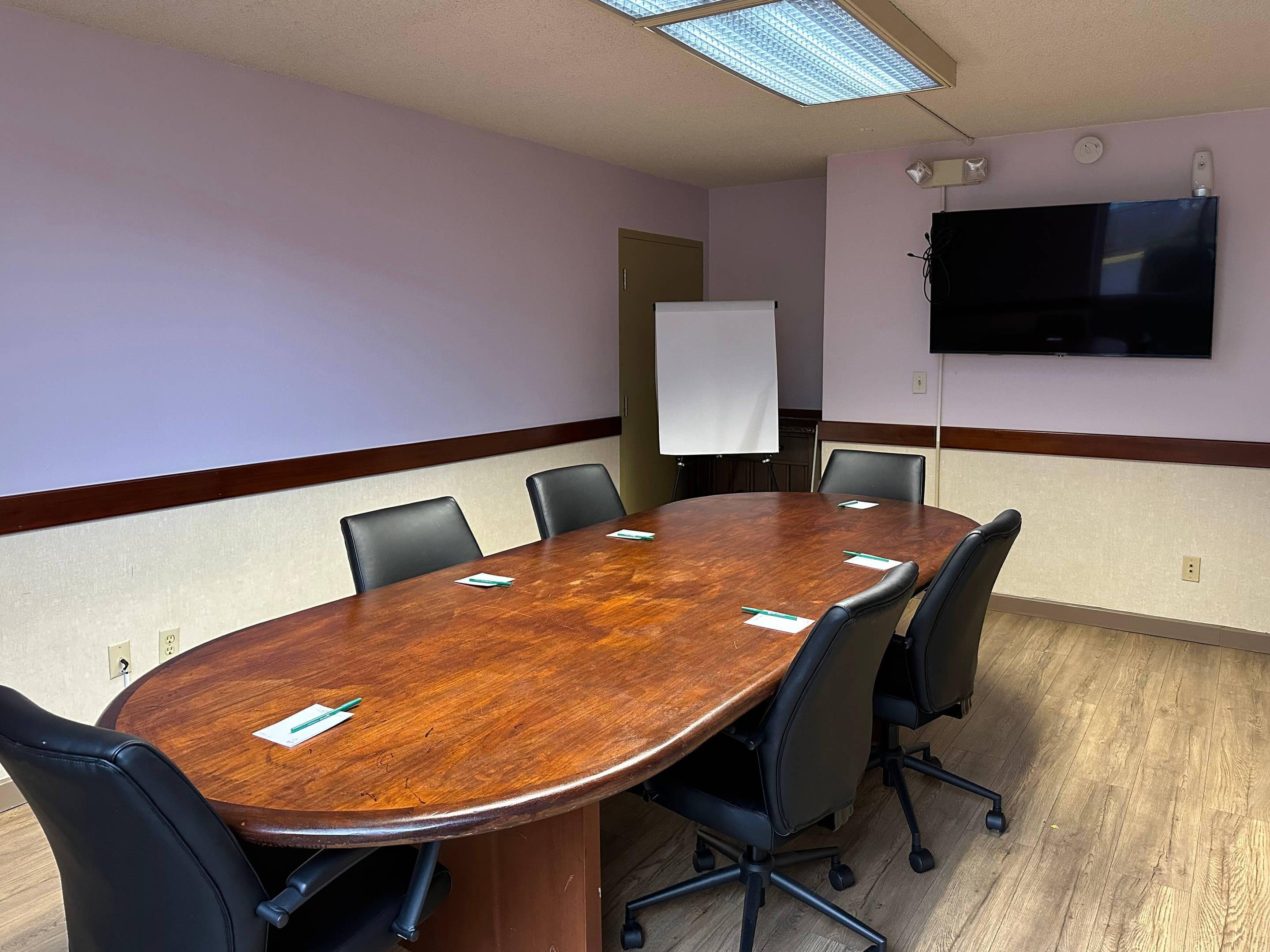Meeting room | Quality Inn & Suites Everett