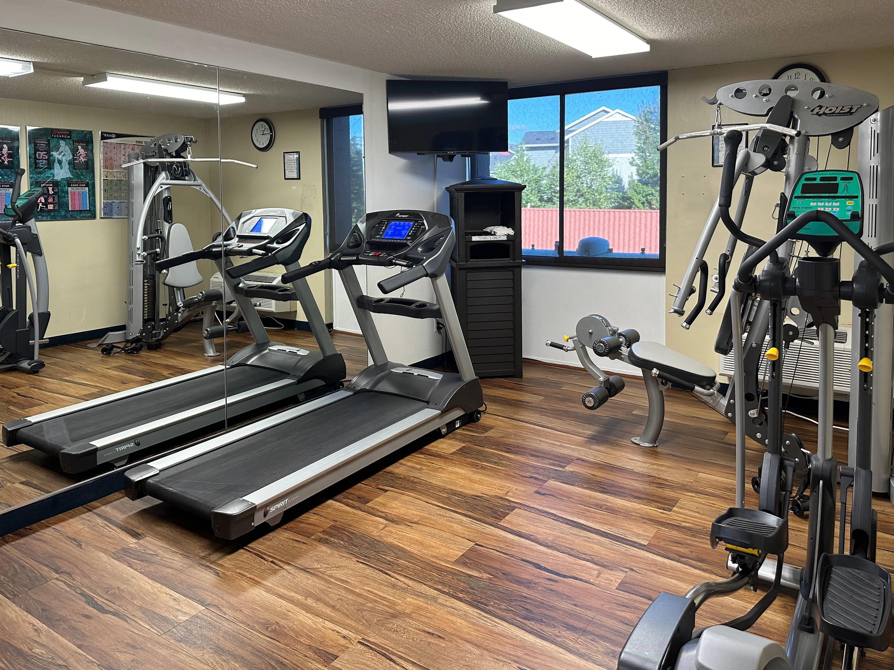 Fitness center | Quality Inn & Suites Everett