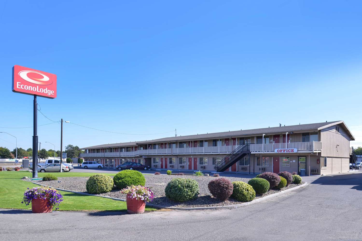 Econo Lodge Kennewick, WA See Discounts
