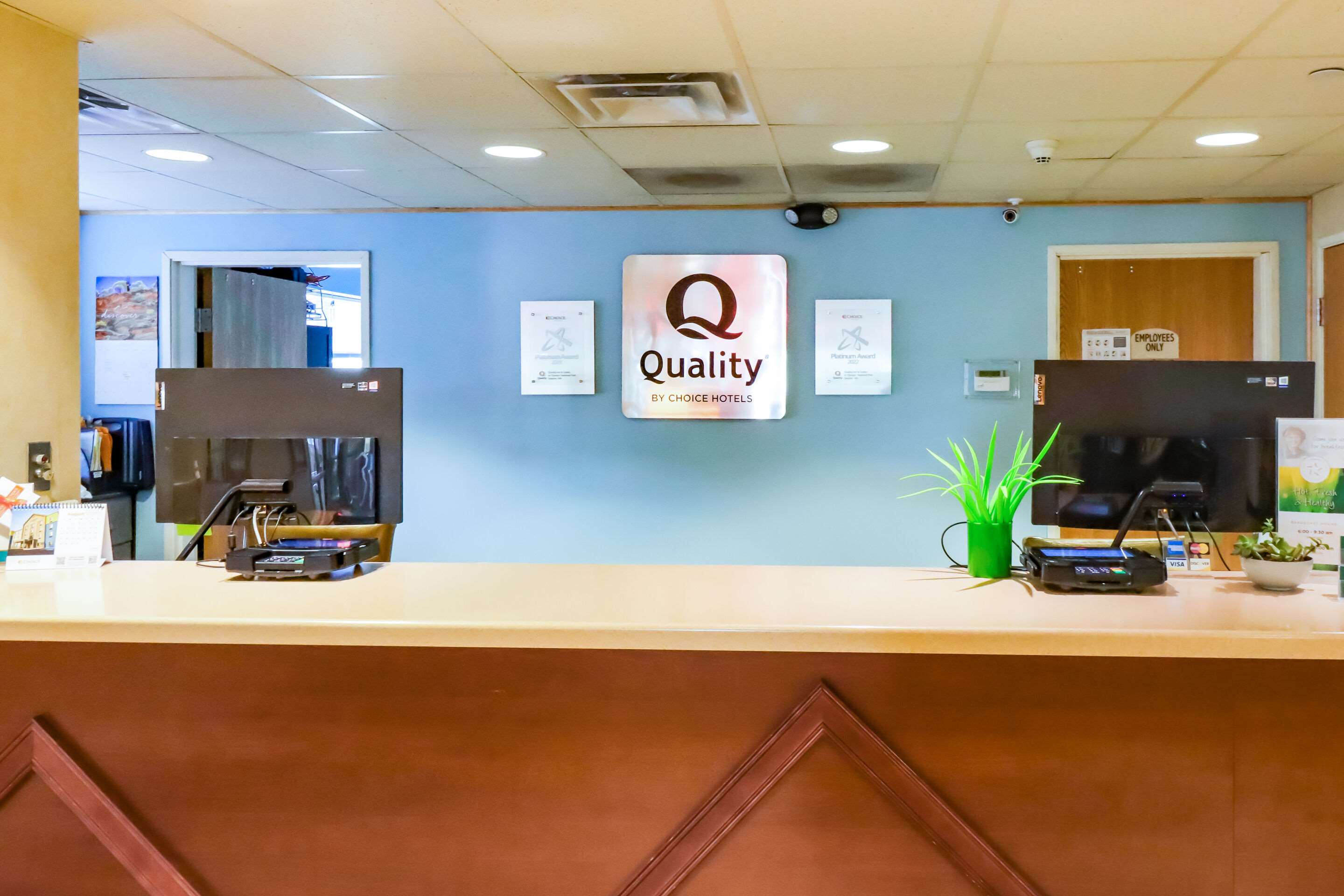 Lobby with sitting area
