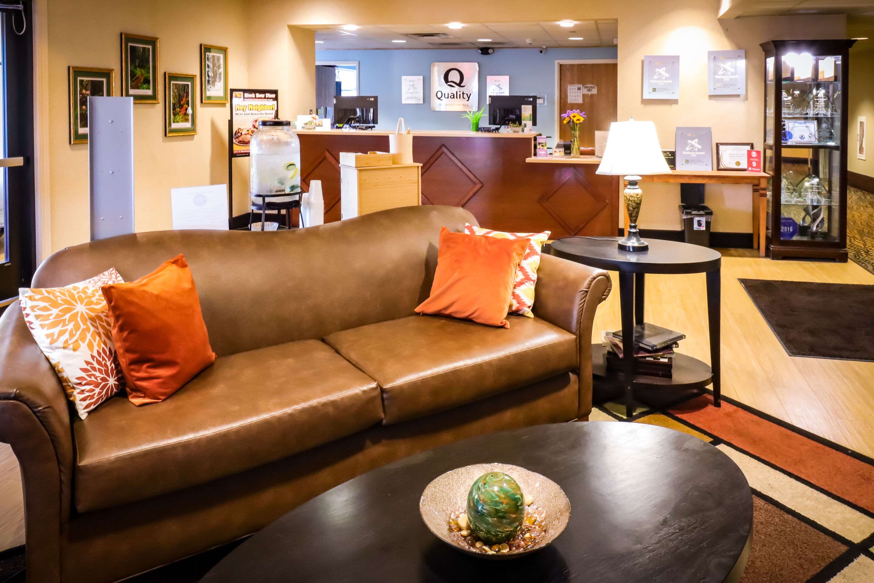 Lobby with sitting area