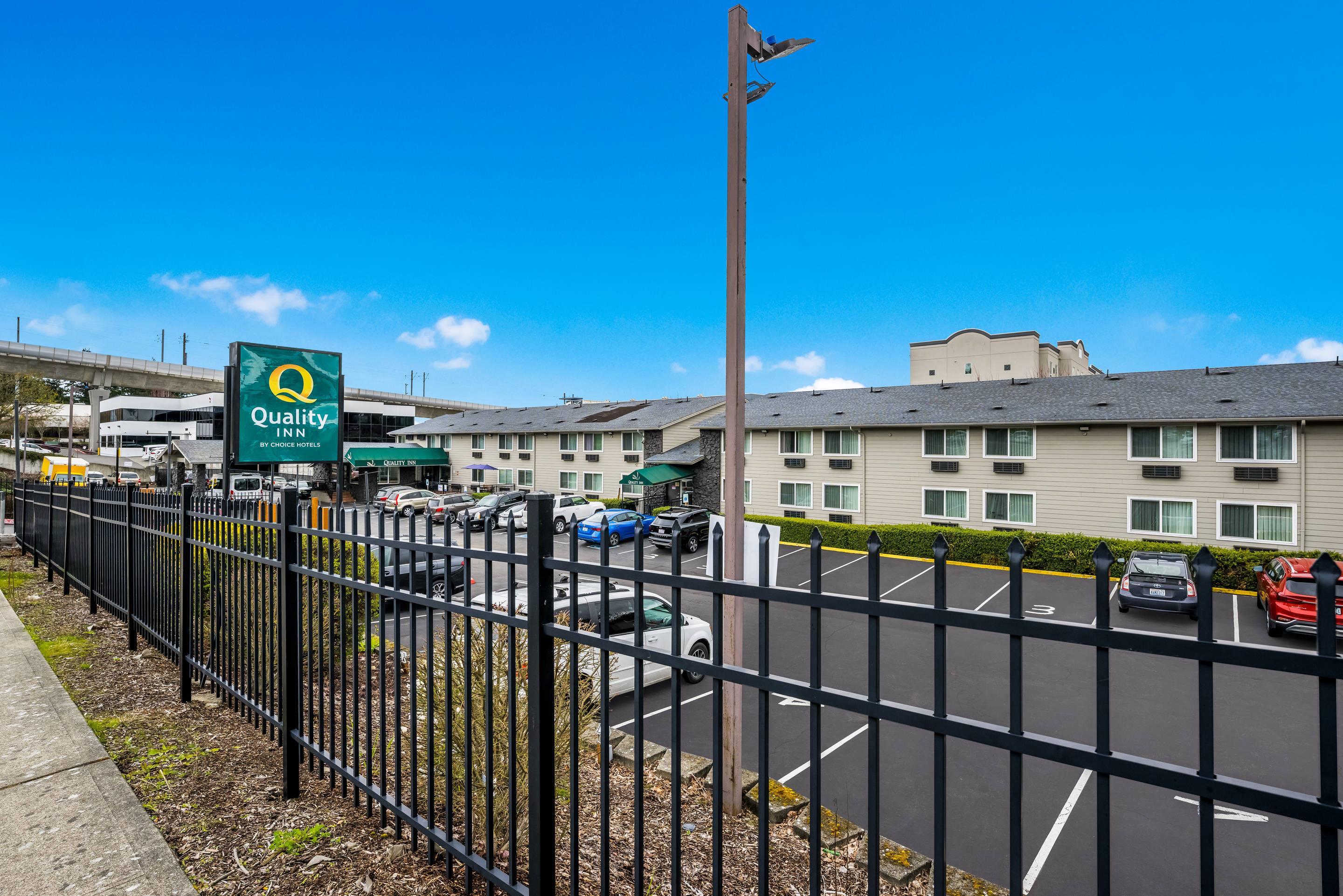 Hotel exterior | Quality Inn Sea-Tac Airport