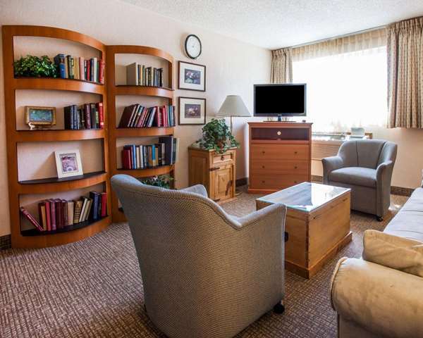 Suite - Comfort Inn Kirkland