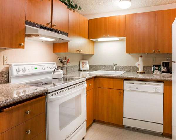 Suite - Comfort Inn Kirkland