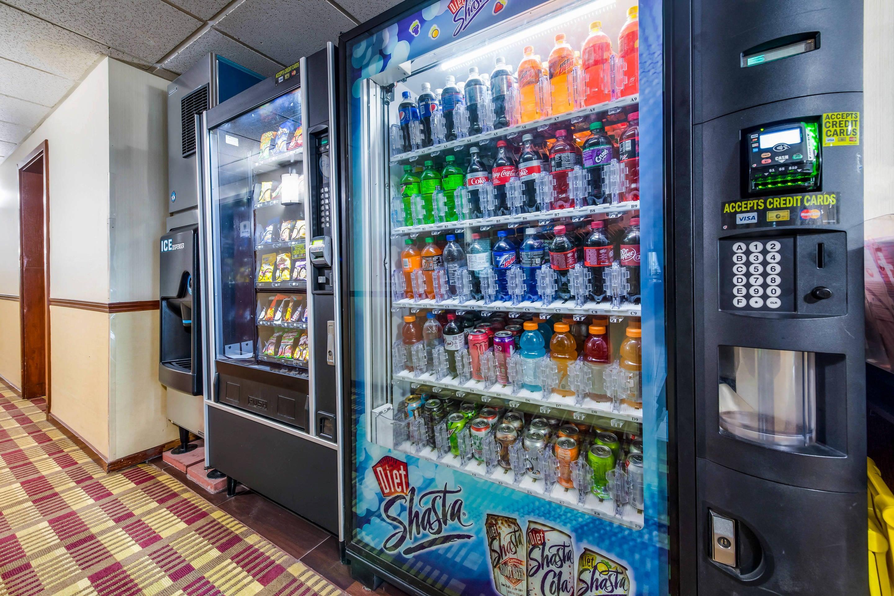Hotel vending area | Quality Inn & Suites Lacey I-5