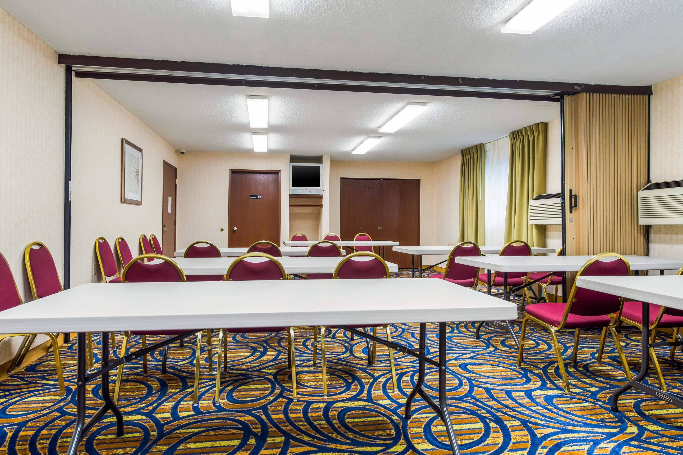 Meeting room | Quality Inn & Suites Lacey I-5