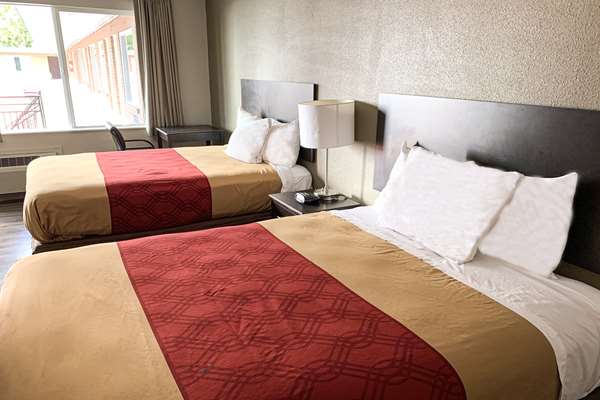  - Econo Lodge Vancouver - I-5, Exit 1B