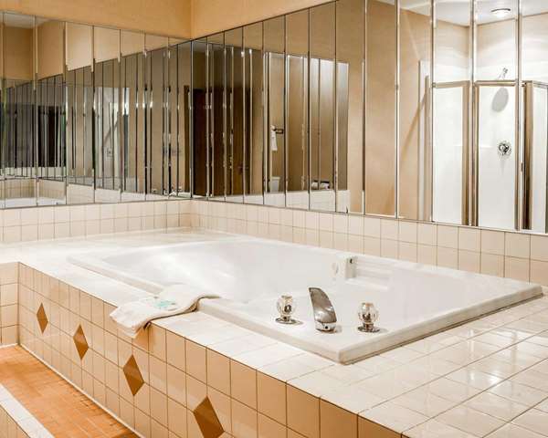  - Quality Inn Marysville - I-5, Exit 199