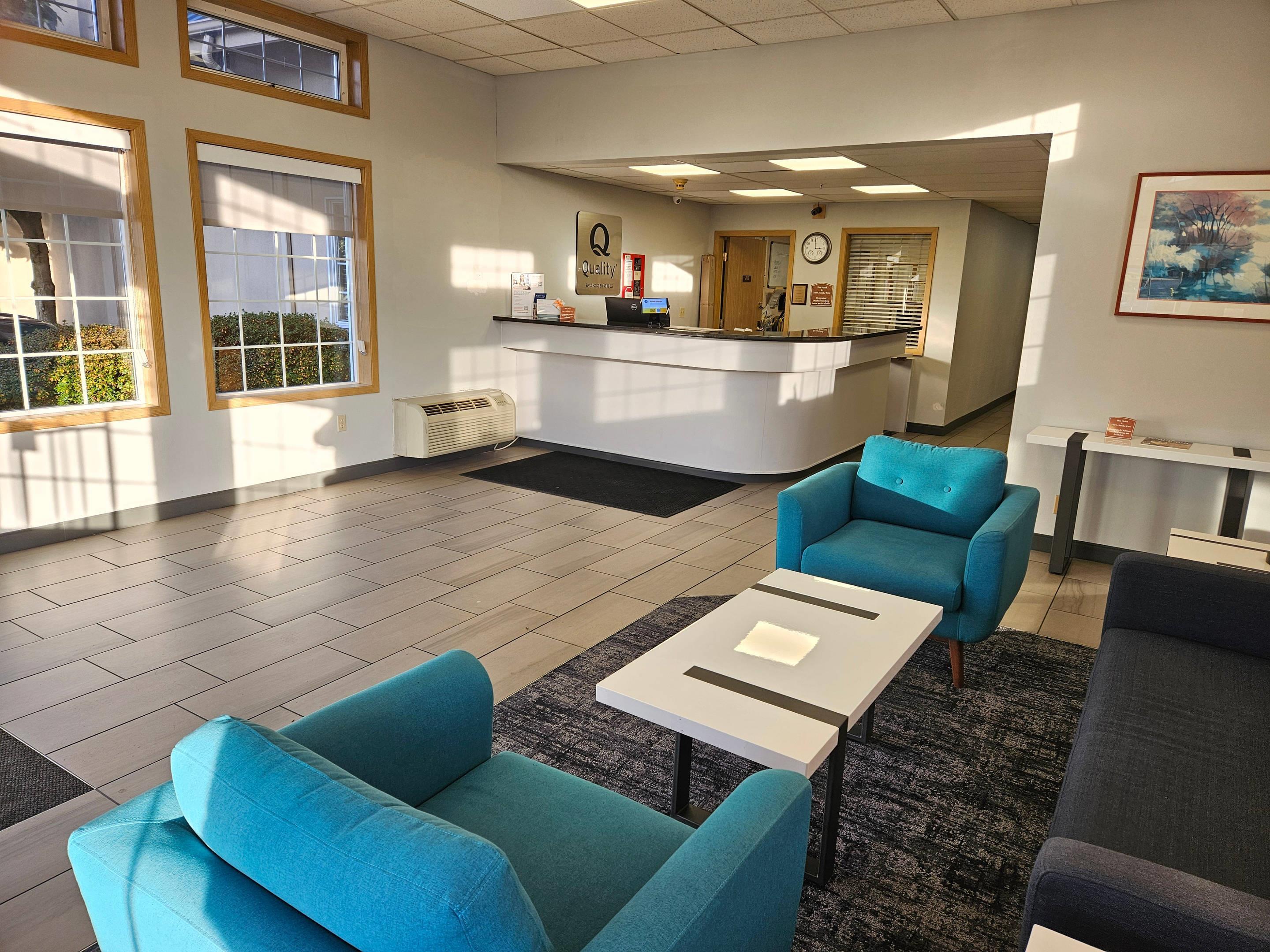 Lobby with sitting area