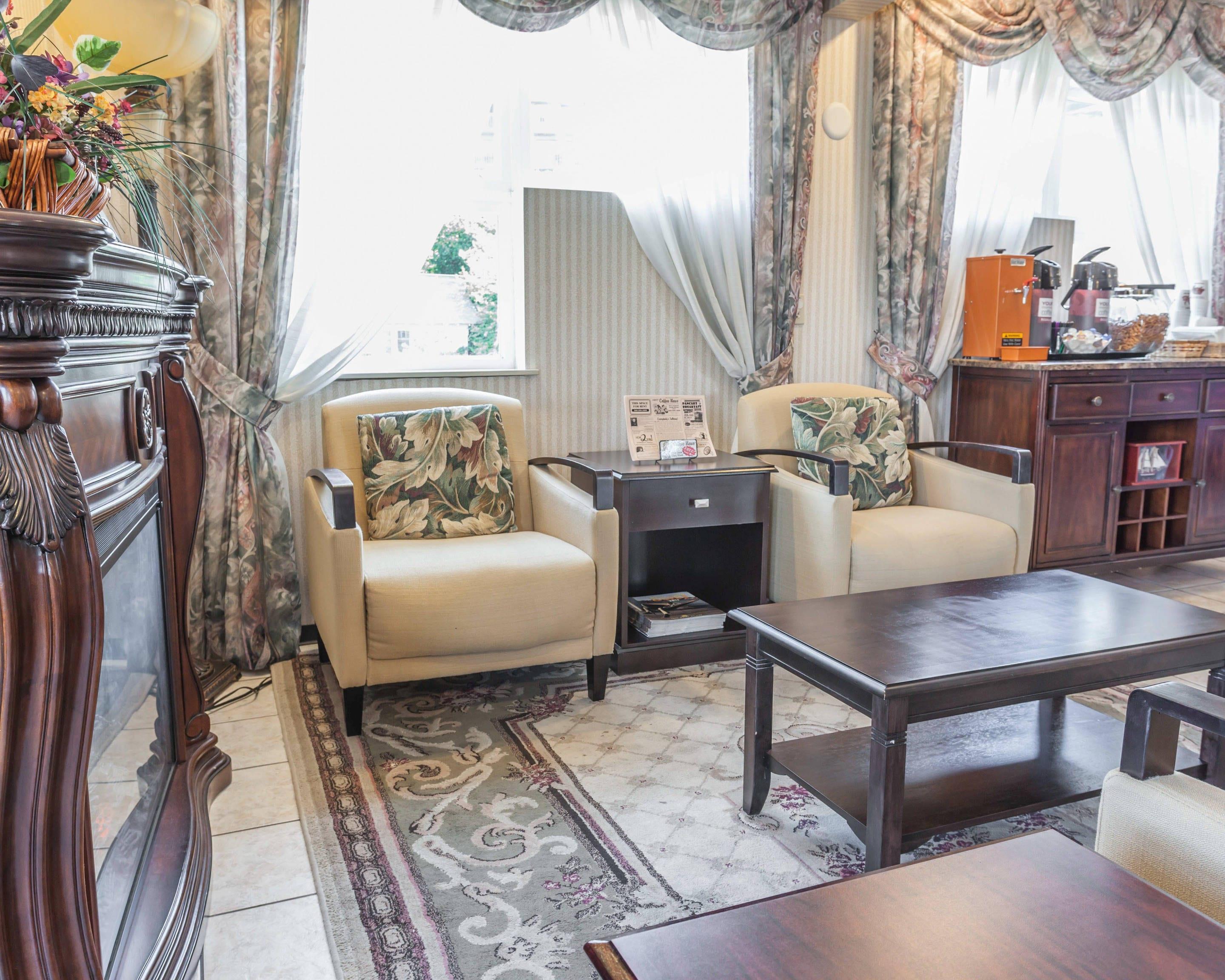 Lobby | Comfort Inn On the Bay