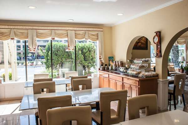 Amenities - Quality Inn & Suites Fife - I-5, Exit 137