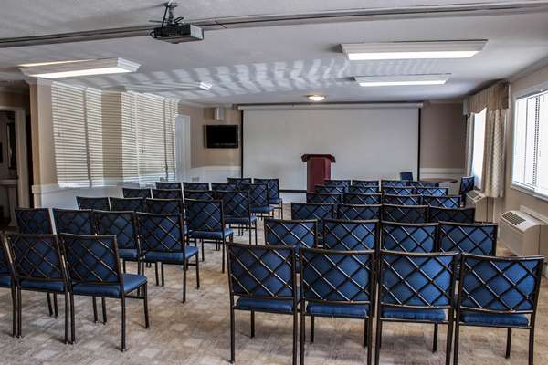  - Quality Inn & Suites Fife - I-5, Exit 137