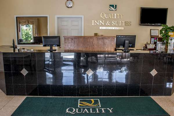  - Quality Inn & Suites Fife - I-5, Exit 137