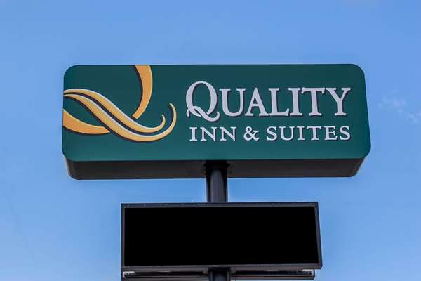 Exterior view - Quality Inn & Suites Fife - I-5, Exit 137