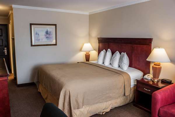  - Quality Inn & Suites Fife - I-5, Exit 137