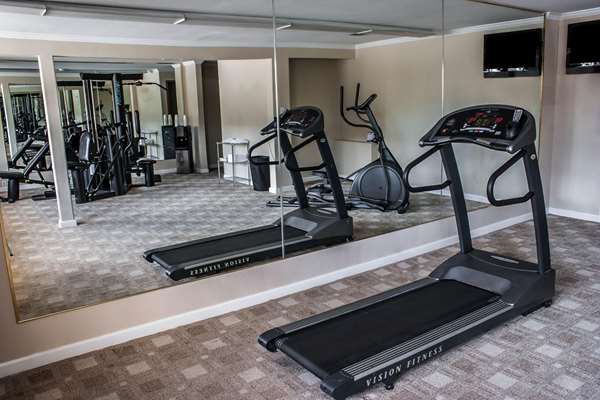 Fitness/ Exercise Room - Quality Inn & Suites Fife - I-5, Exit 137