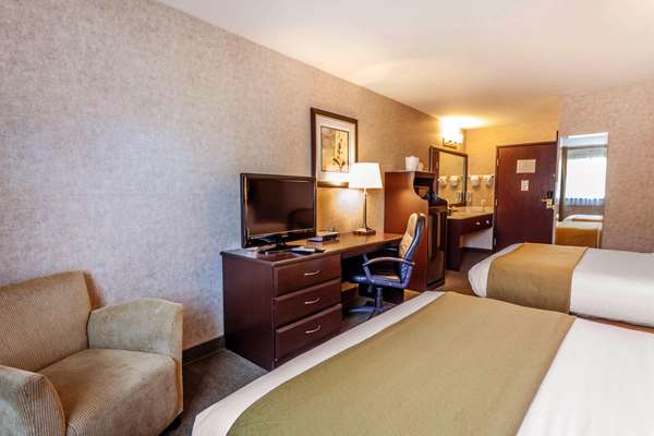  - Quality Inn Arlington - I-5, Exit 206