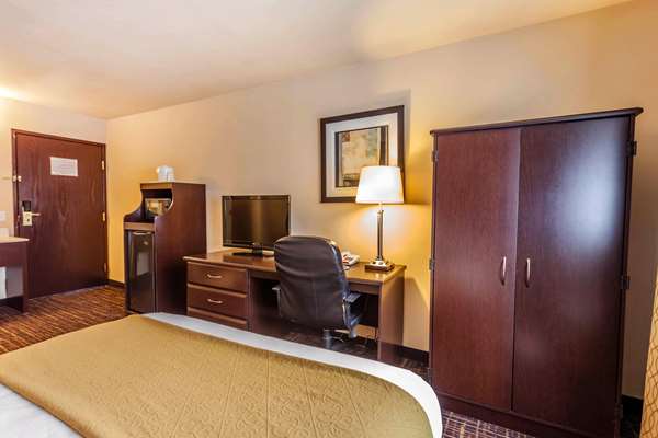  - Quality Inn Arlington - I-5, Exit 206