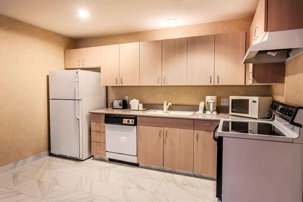 Suite - Quality Inn Arlington - I-5, Exit 206