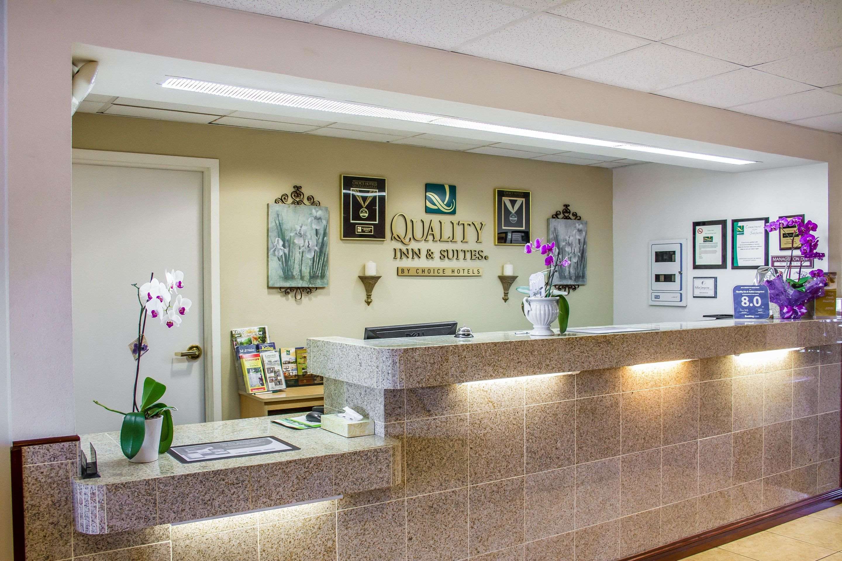 Front desk with friendly staff