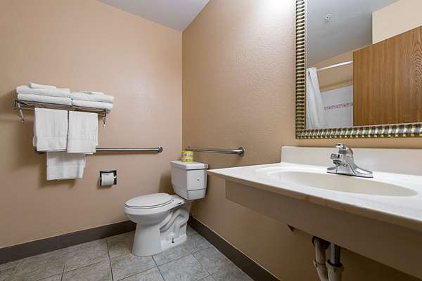  - Econo Lodge Buckley