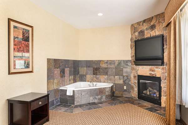 Suite - Comfort Suites Moses Lake