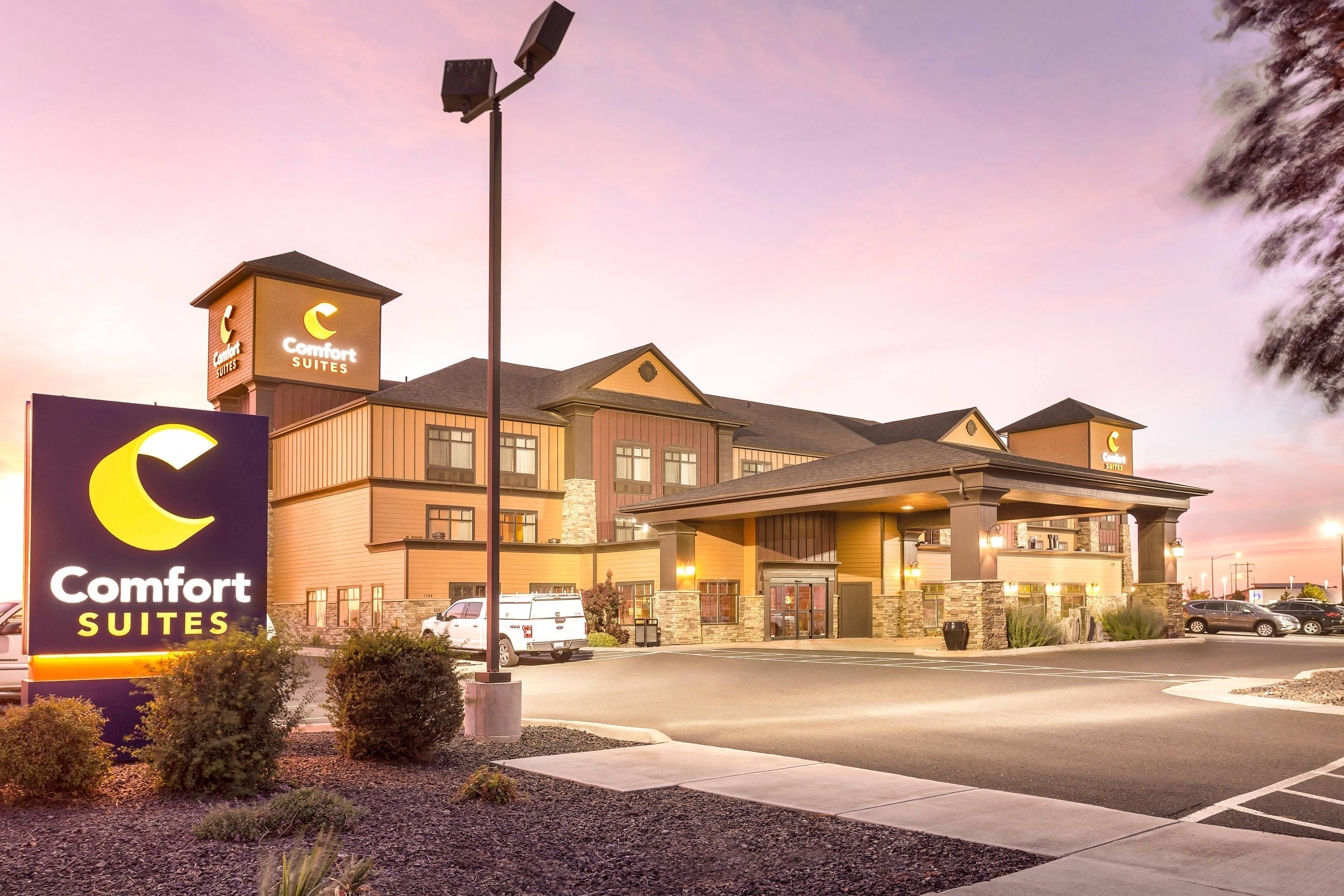 Hotel exterior | Comfort Suites Moses Lake